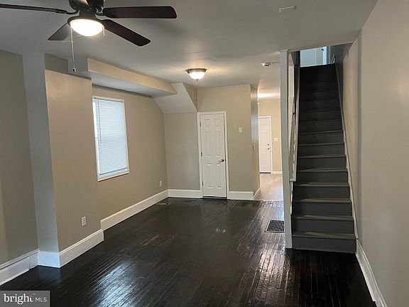 3rd image of 1831 Boas St