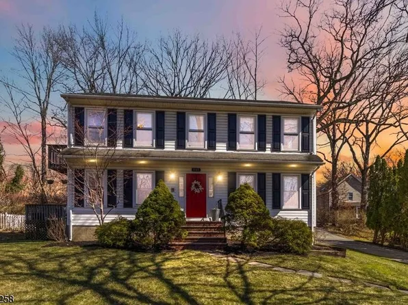 237 Tabor Rd, Morris Plains Boro, NJ 07950