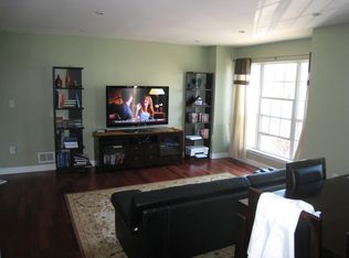 21 Walnut St, Jersey City, NJ 07305