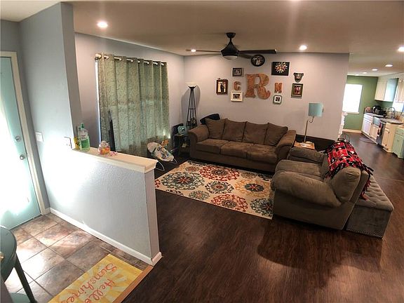 4th image of 1707 Henry Dr