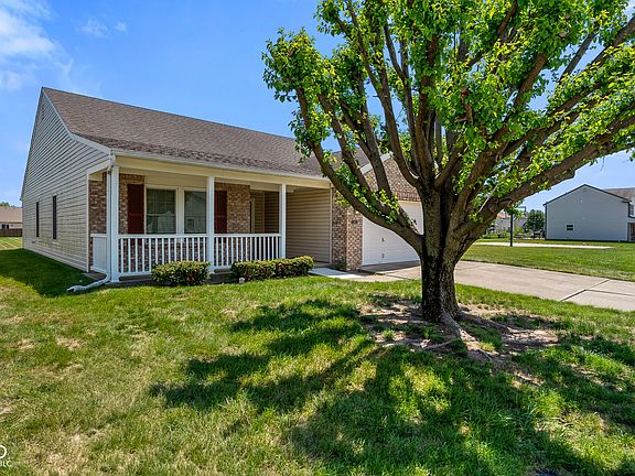 3rd image of 2861 Angelina Dr