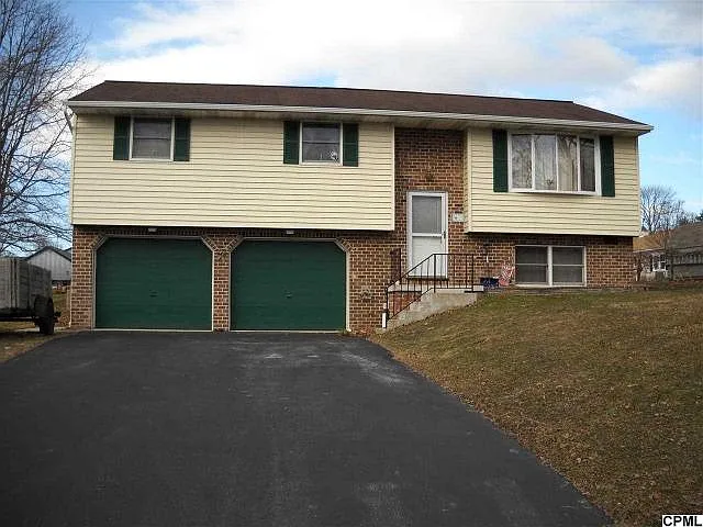 188 N Mount Joy St photo 1