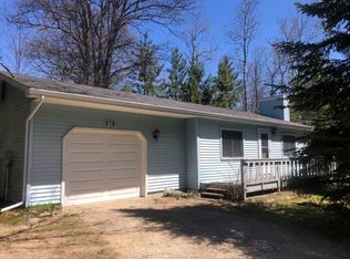 315 Autumn Ln, Roscommon, MI 48653