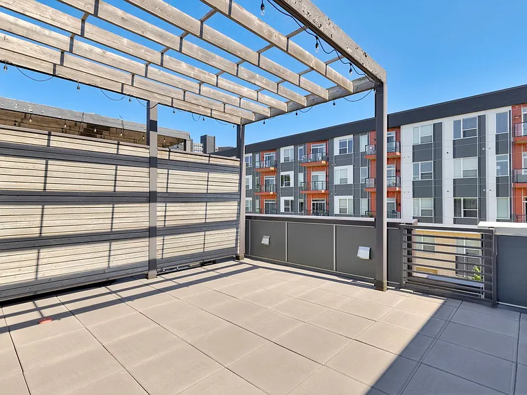 244 E Center St — Photo 30