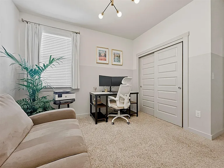 10620 Deaton Ln — Photo 8