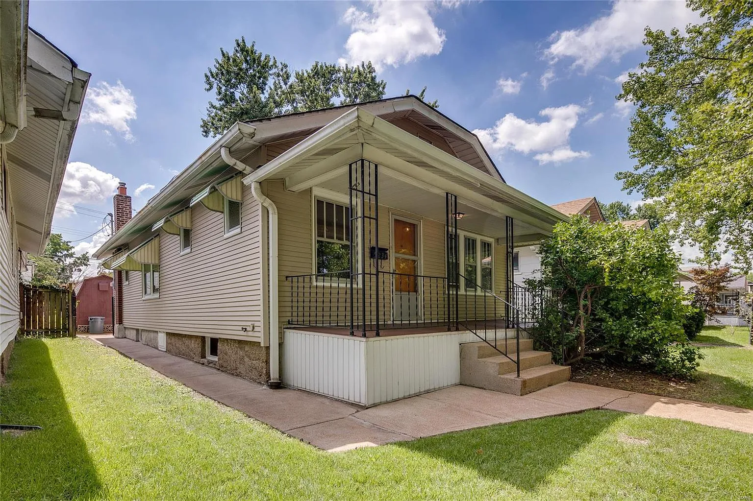 5234 Dewey Ave photo 1
