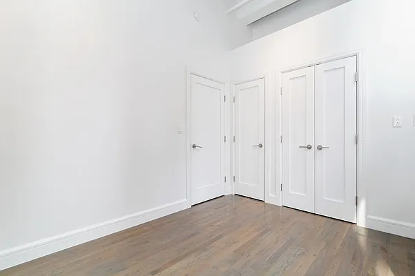 Rented by REAL New York | media 6