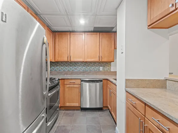 187 Wayne Street image 3 of 50