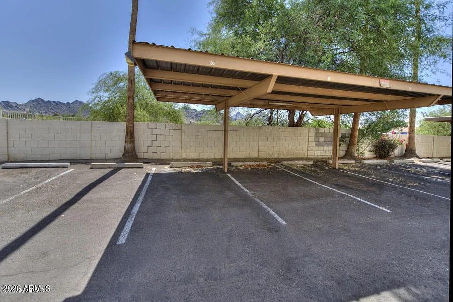 2 bed, 2.0 bath, 902 sqft, $1,400 — Photo 2