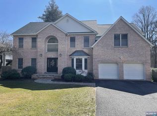 579 Westwood Ave, River Vale, NJ