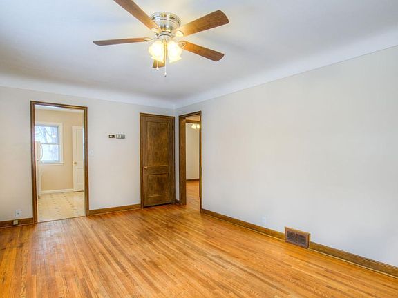5th image of 6715 Grimes Ave N