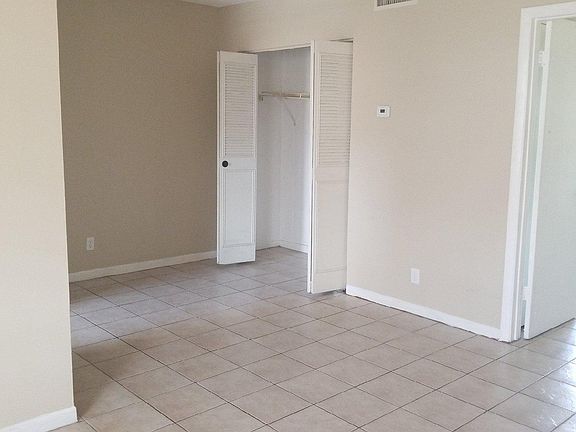 4th image of 503 SE 20th Ave
