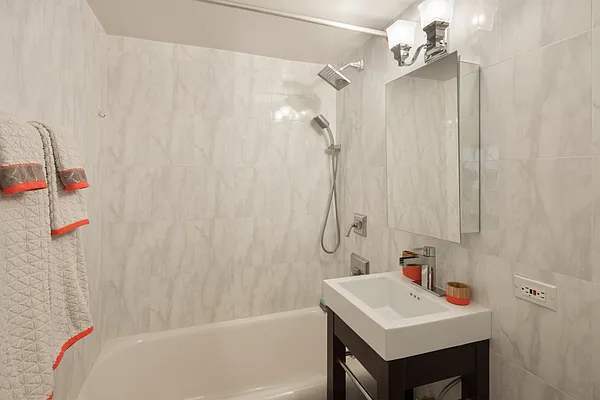 Rented by Compass | media 18