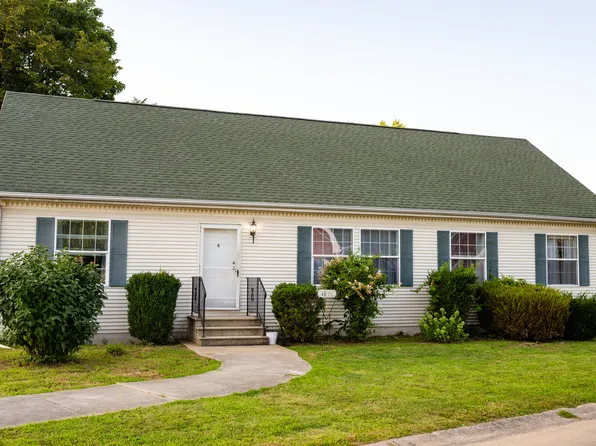 1801 Liberty Ave, Urbana, IL 61802