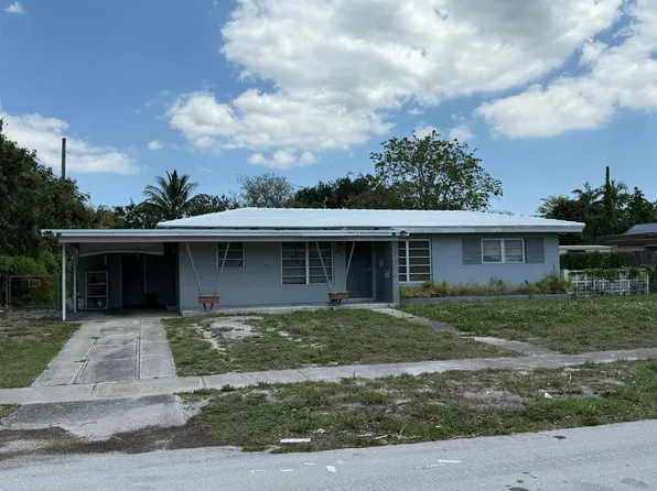 838 Fairway Drive, Plantation, FL 33317