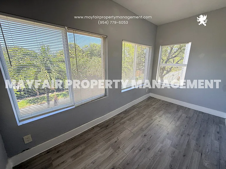 702 S 17th Ave #8 — Photo 12