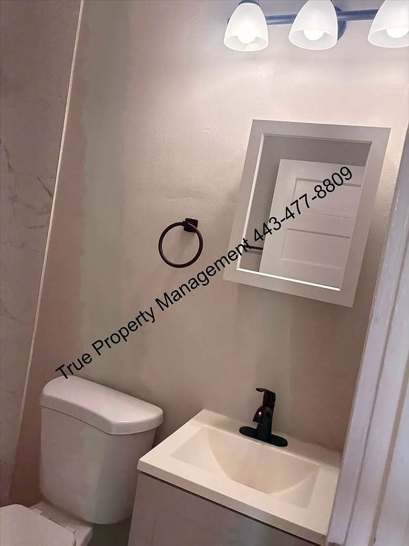 Spacious 3-Bedroom Baltimore Rowhome with In-Unit Laundry $1,500/Month! — Photo 1