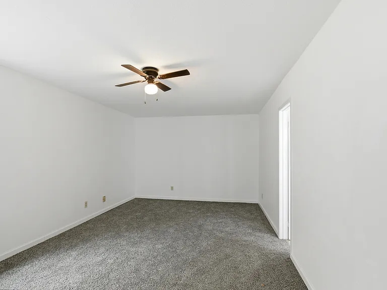 9305 Shipman St — Photo 18