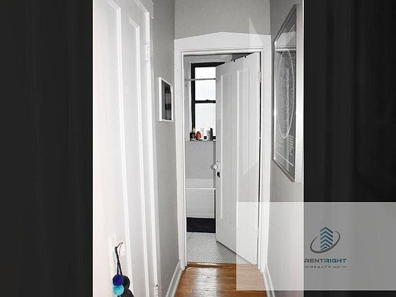 3rd image of 3839-45 N Greenview Ave #3845-1N
