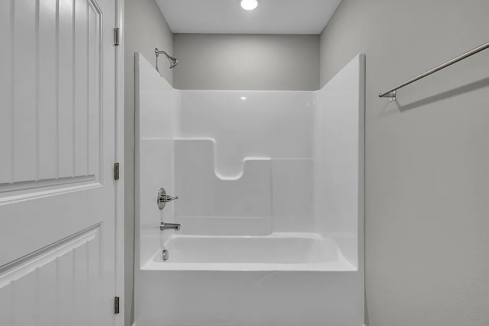 2 bed, 1.5 bath, 1080 sqft, $1,500 — Photo 3