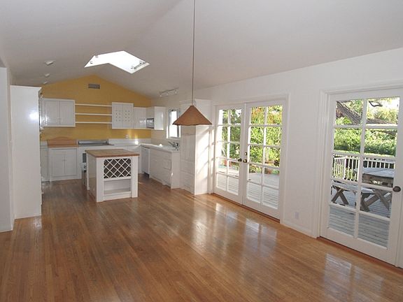 4th image of 621 Glencrest Pl