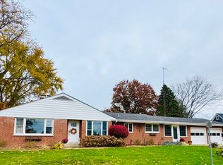 118 W Reader St, Elburn, IL 60119