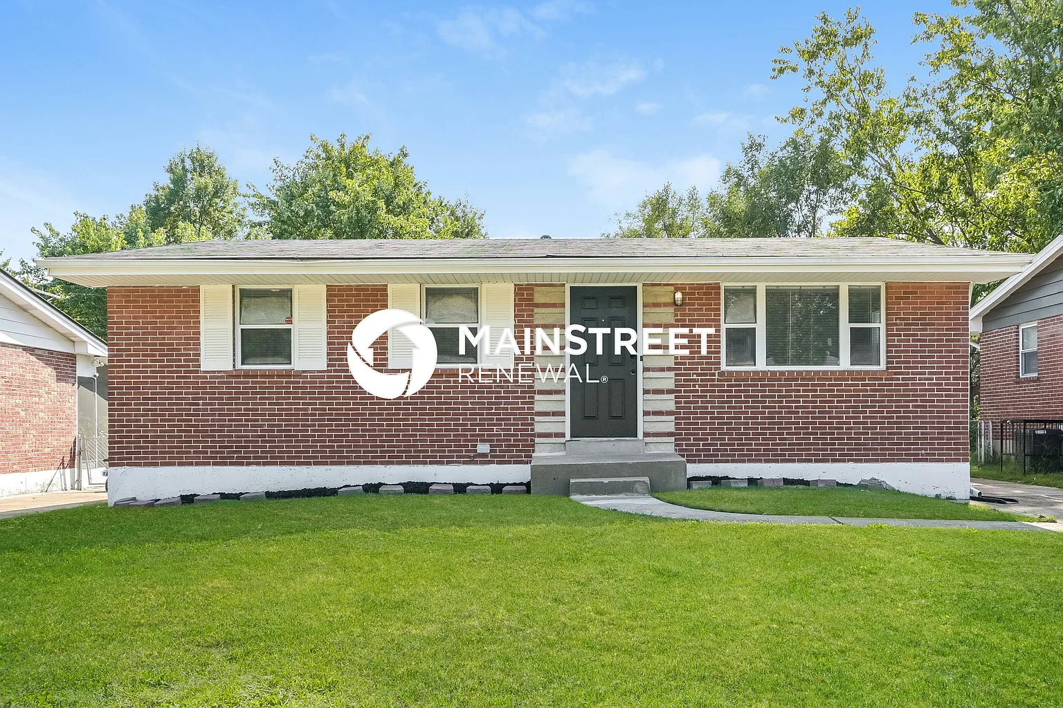 1376 Cove Ln photo 1