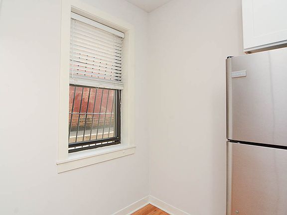 5th image of 2420 N Kedzie Blvd #B08