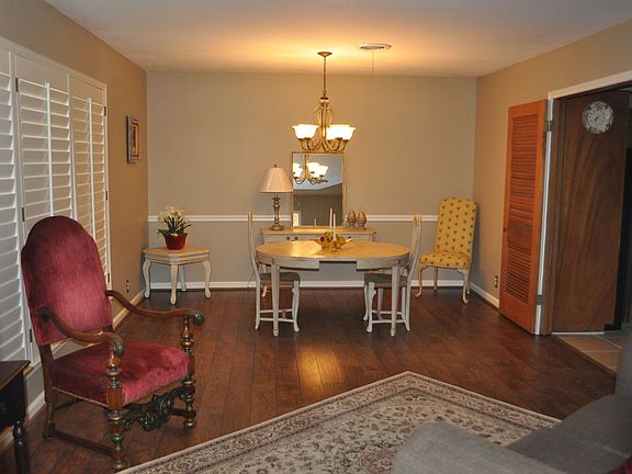 Living/dining room