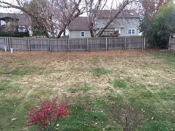 4th image of 2916 S Yuma Ct