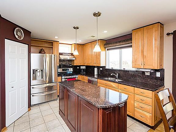 5th image of 148 Weston Ln