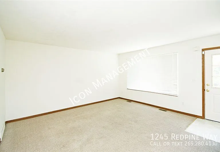 1245 Redpine Way — Photo 4