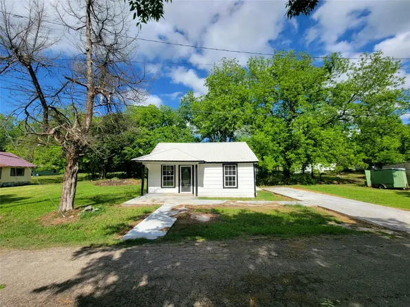 501 S Columbia St, Clarksville, TX 75426