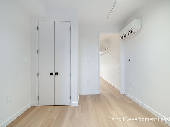 4th image of 931 Carroll St #1229