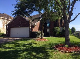 718 N Elder Grove Dr, Pearland, TX 77584