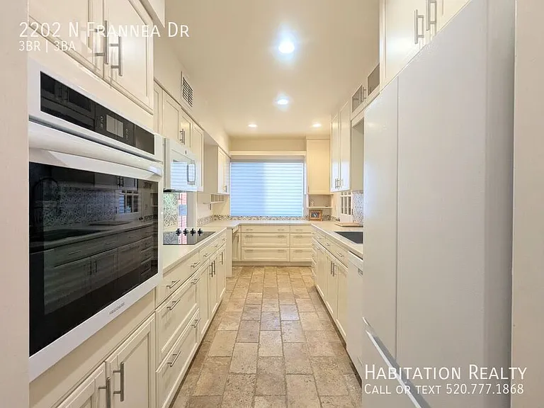 2202 N Frannea Dr — Photo 3