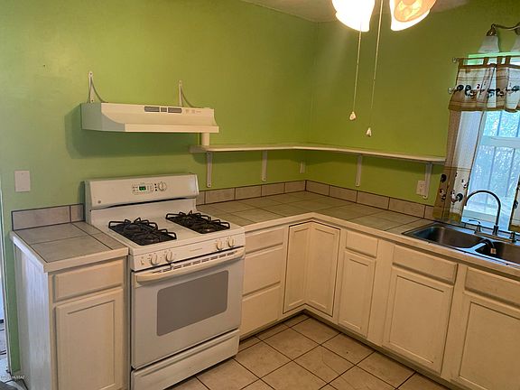 3rd image of 505 N Iroquois Ave