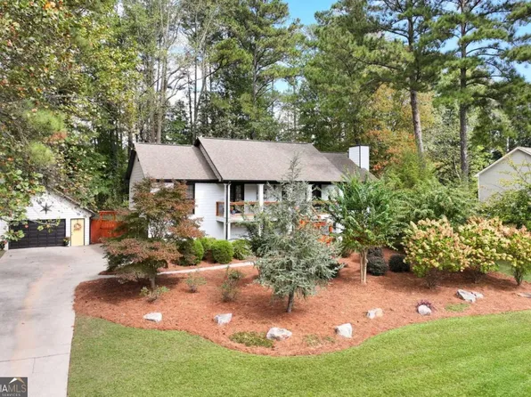 5900 Pavillion Dr, Powder Springs, GA 30127