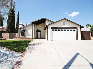 2205 Moonlight Ct, Palmdale, CA 93550