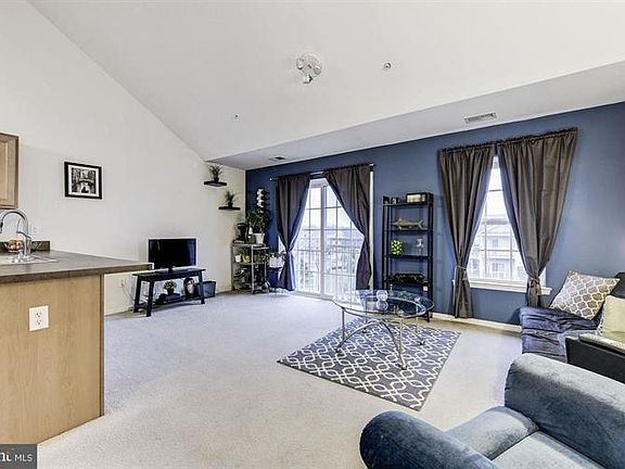 4th image of 311 Harbour Blvd #311