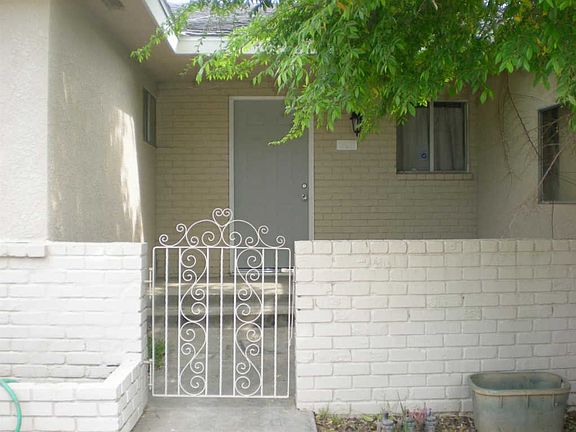 4th image of 4770 N Briarwood Ave