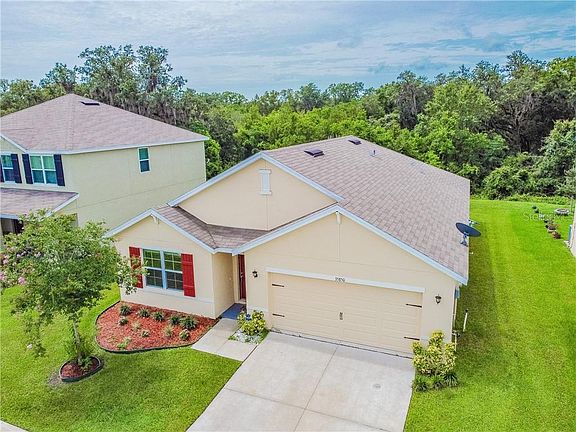 3rd image of 35850 Jenny Lynne Cir