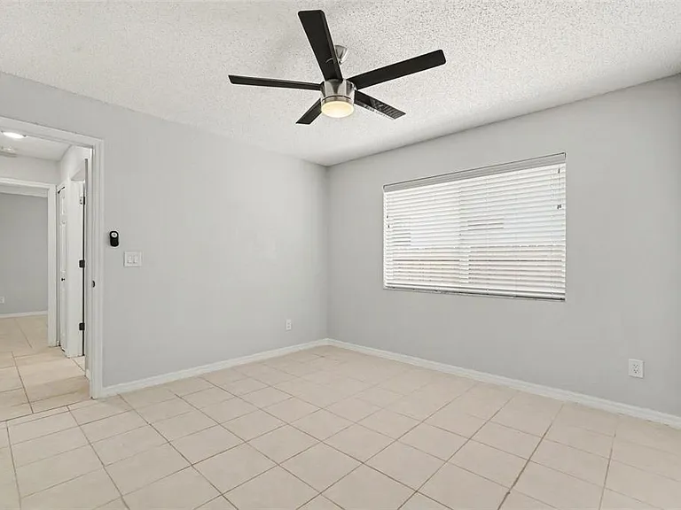 11504 Wellman Dr — Photo 23