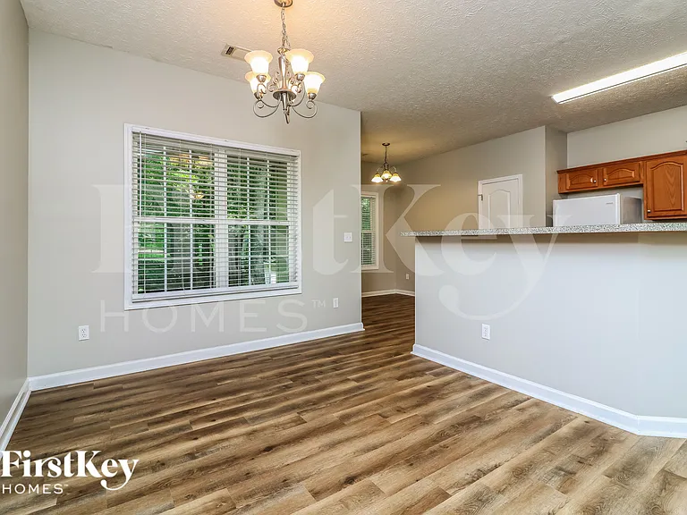 85 Meadow Spring Ct — Photo 7