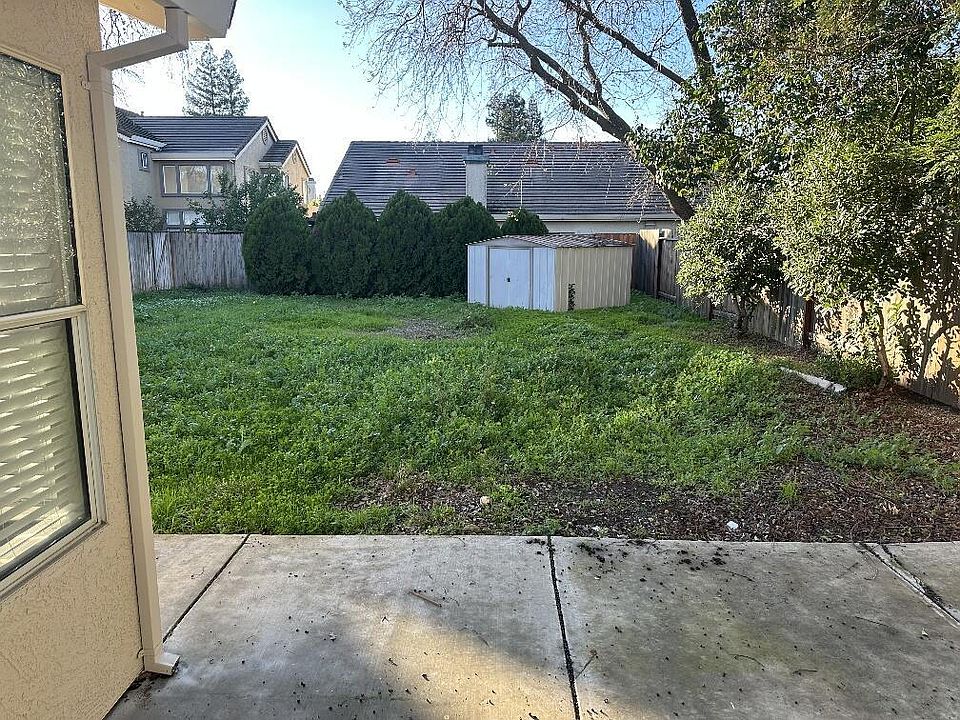 1st image of 9454 Village Tree Dr