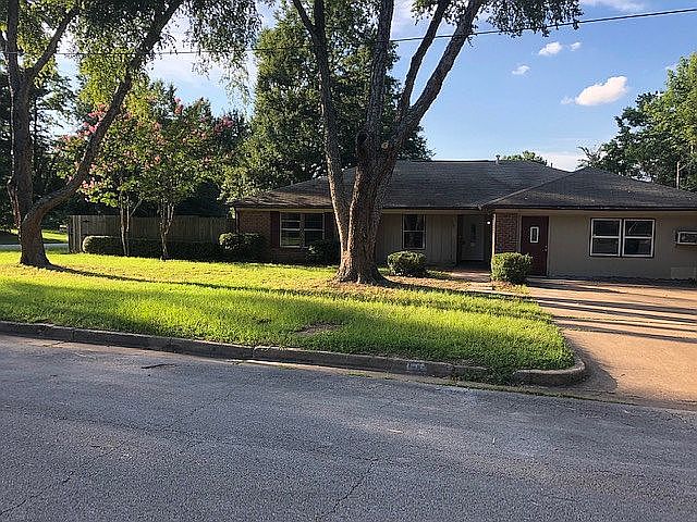 1st image of 411 Cypress Cir