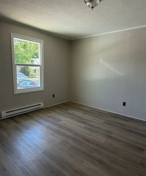 516 Burgess St #F — Photo 10