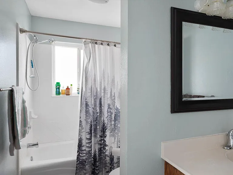 209 S 1100 E — Photo 19