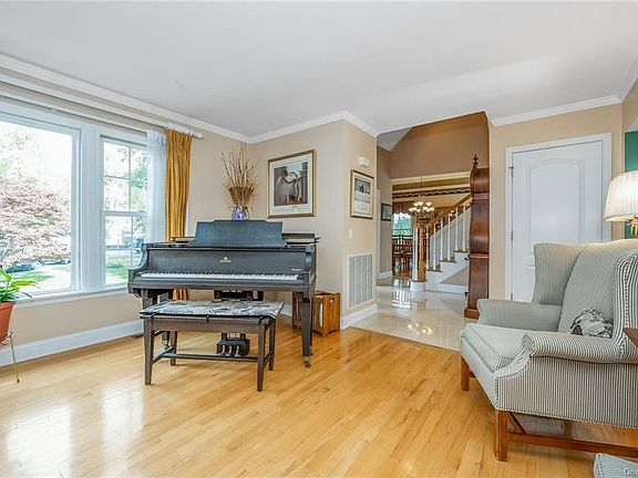 5th image of 6 Windmill Cir