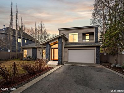 2512 Forest Park Dr, Anchorage, AK, 99517